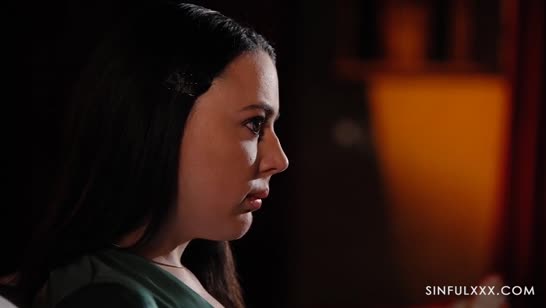 Милашки одели эротичное белье и устроили красивую групповуху