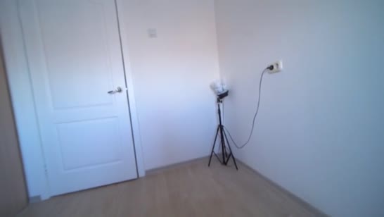 Русская чика в красном белье снимает шикарную домашку