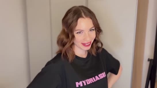 Девушка подвыпила и оказалась в позе раком